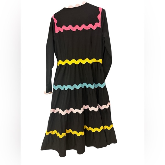 TCEC Long Sleeve Colorful Squiggle Dress - Picture 2 of 2